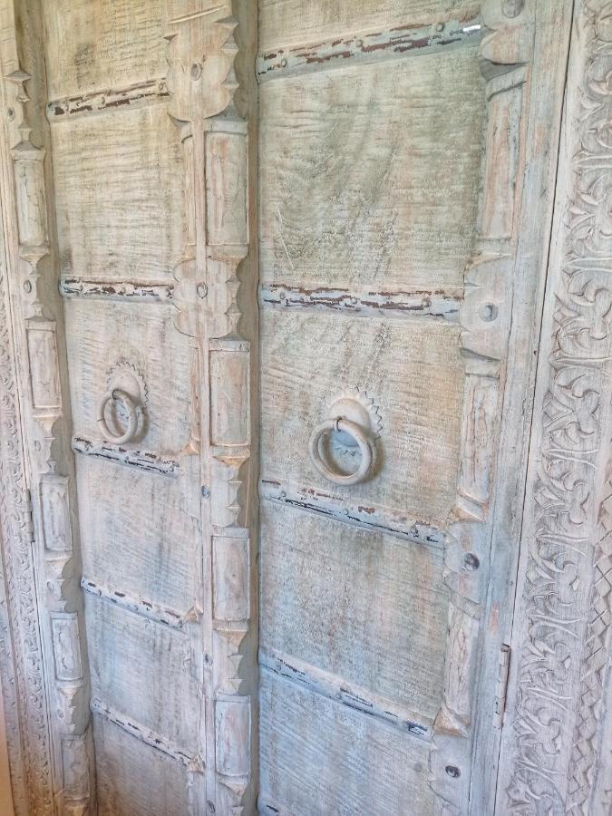 Bungalov Trapani Ruzova Bagian luar foto