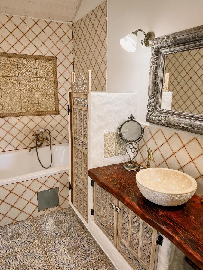 Bungalov Trapani Ruzova Bagian luar foto